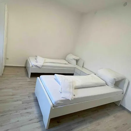 Sad401 Geraeumig Eingerichtete Monteurwohnung Schwandorf in Bayern
